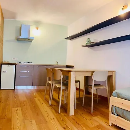 דירה Spacious, Renovated In The Center Of